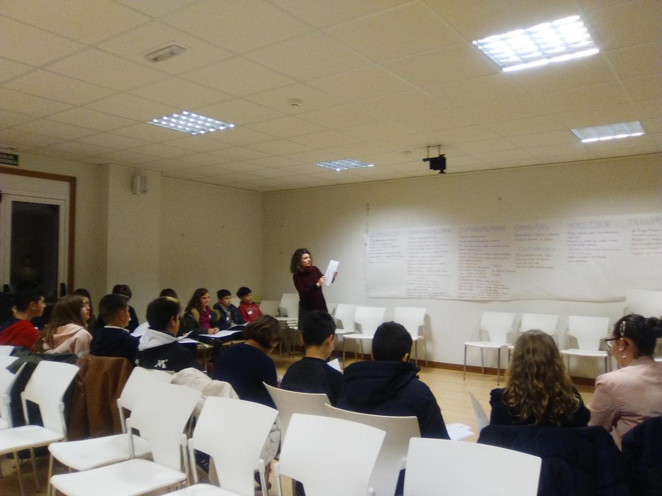 Imaxe da reunión do foro de participación infantil e da adolescencia