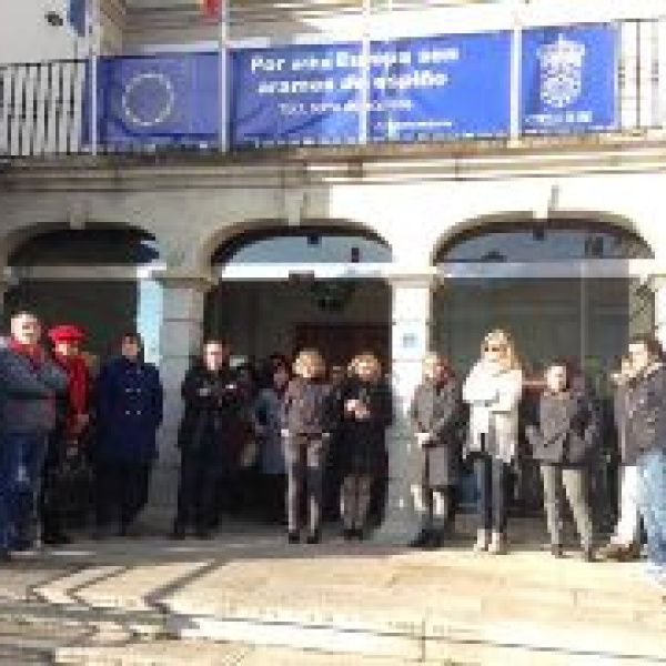 repulsa violencia de xénero Teo