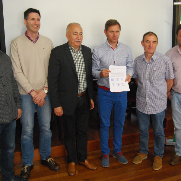 Sinatura solicitude construción dun parque comarcal de bombeiros