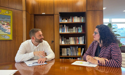 A alcaldesa, Lucía Calvo, co delegado da Xunta, Gonzalo Trenor.
